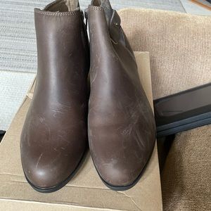 Clarks used Taupe suede ankle boots